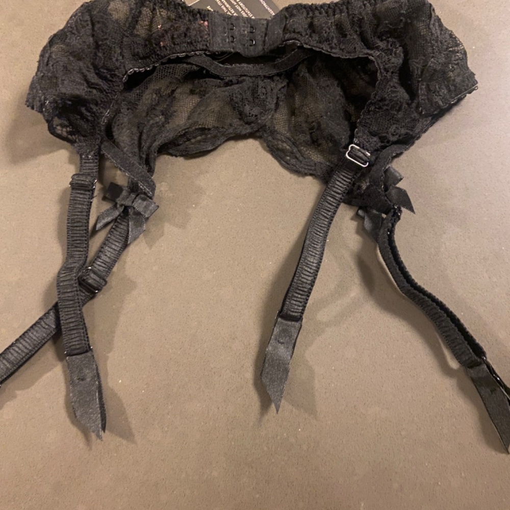 Agent Provocateur Love Suspender Black and Lace size 2 - Picture 5 of 5